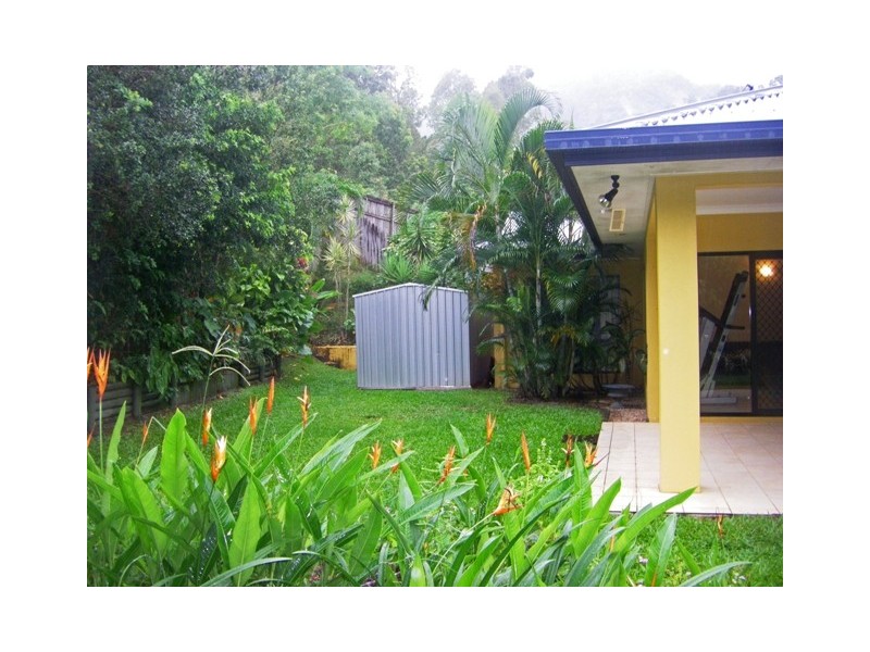 17 William Hickey Drive, Redlynch QLD 4870