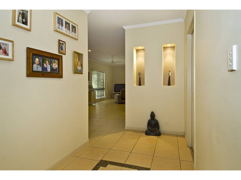 22 Moore Road, Kewarra Beach QLD 4879