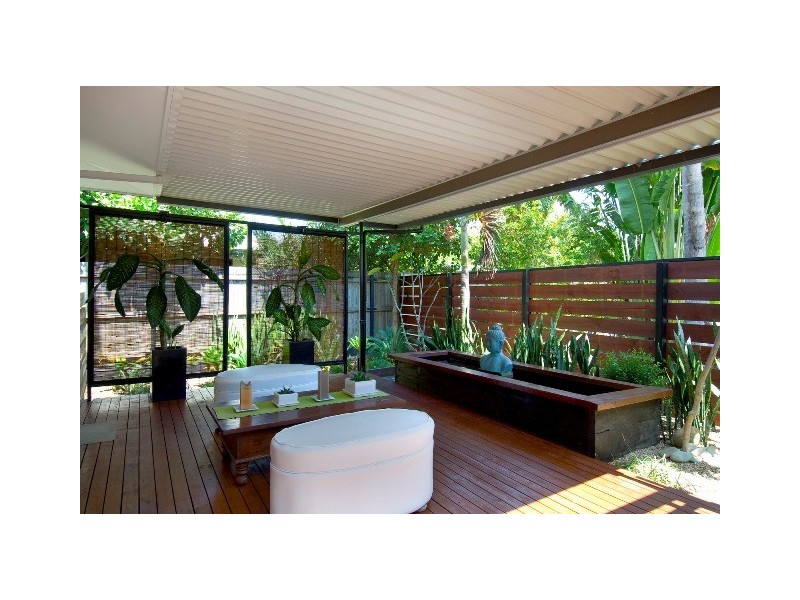 16 Batt Street, Clifton Beach QLD 4879