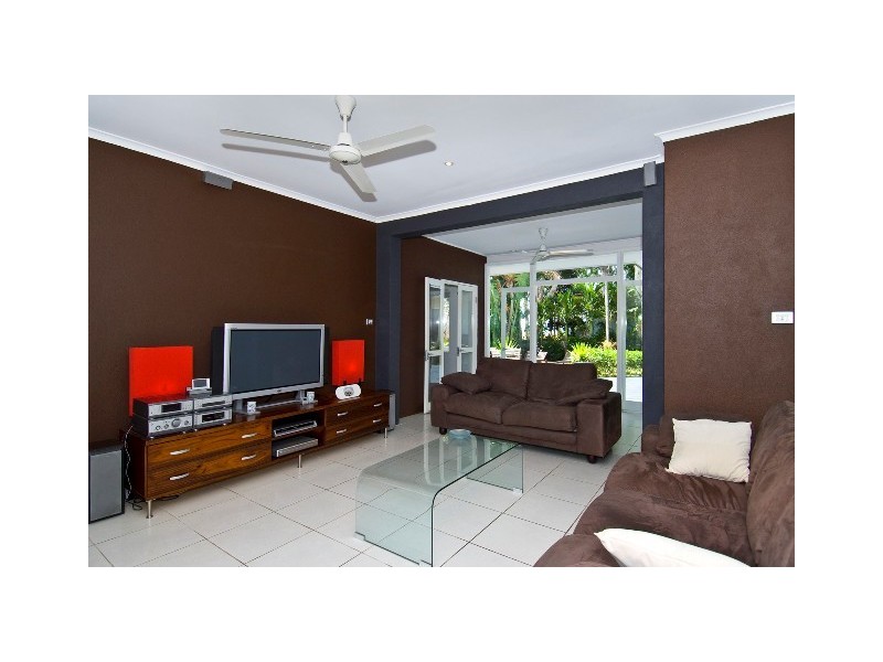 16 Batt Street, Clifton Beach QLD 4879