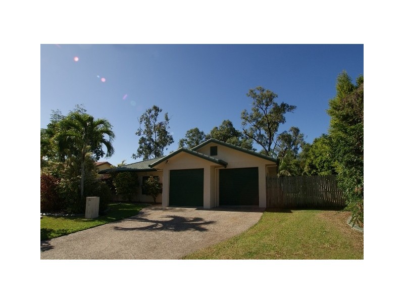 3 Helsdon Close, Clifton Beach QLD 4879