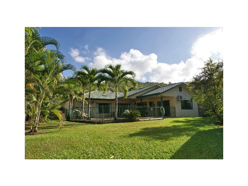 3 Helsdon Close, Clifton Beach QLD 4879
