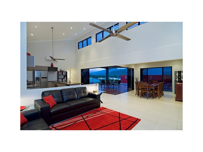 8 Barnacle Street, Trinity Beach QLD 4879