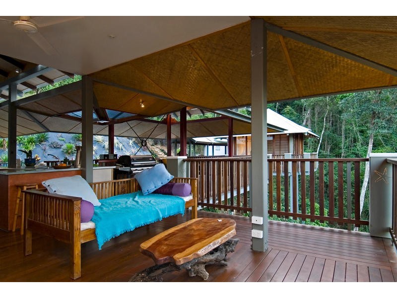 22 Chatham Terrace, Smithfield QLD 4878