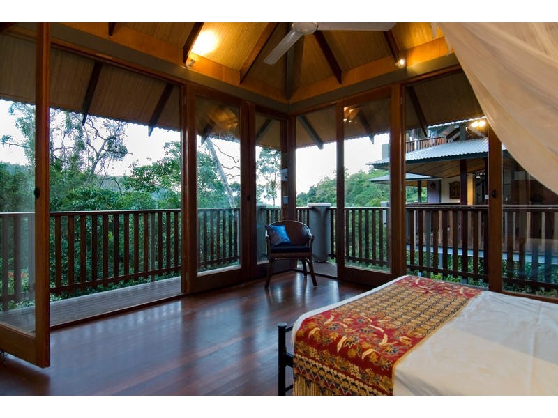 22 Chatham Terrace, Smithfield QLD 4878