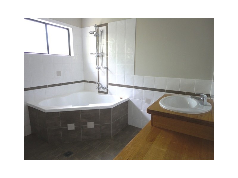 20 Baines Street, Clifton Beach QLD 4879