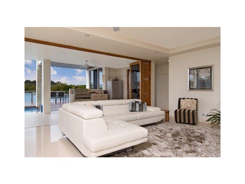 2 Ragamuffin Quay, Trinity Park QLD 4879