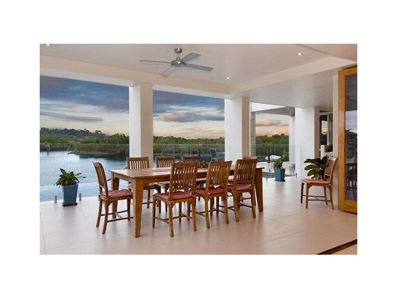 2 Ragamuffin Quay, Trinity Park QLD 4879