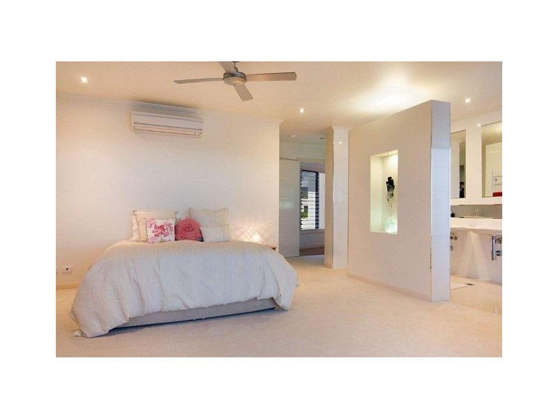 2 Ragamuffin Quay, Trinity Park QLD 4879