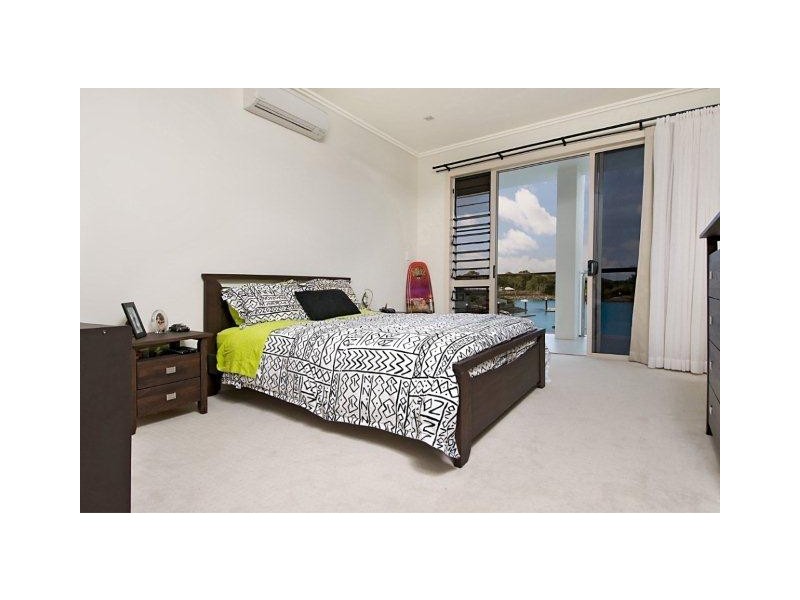 2 Ragamuffin Quay, Trinity Park QLD 4879