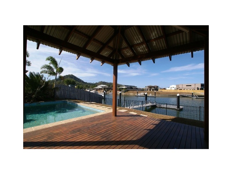 101 Harbour Drive, Trinity Park QLD 4879