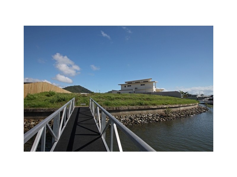 3 Ragamuffin Quay, Trinity Park QLD 4879