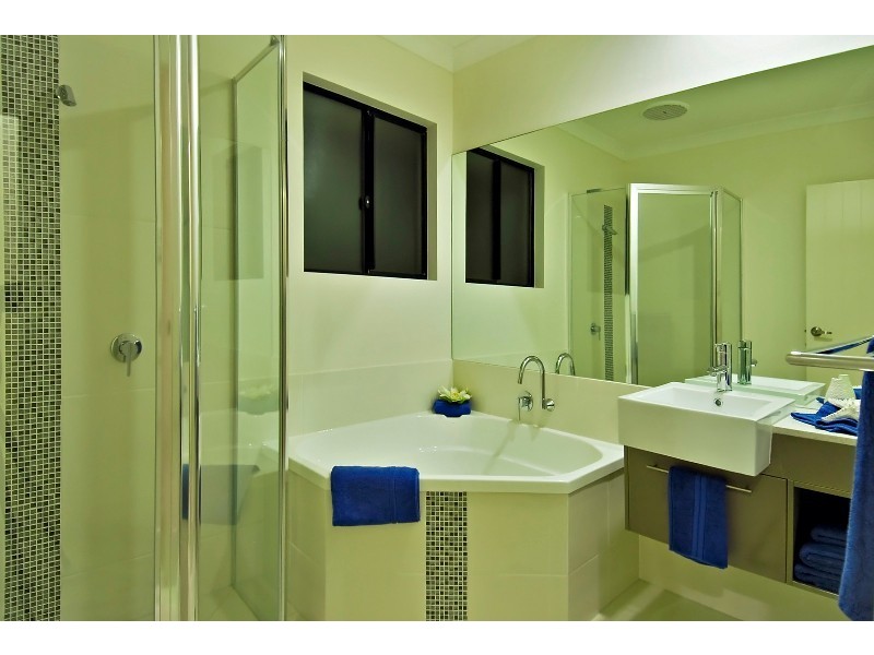 13 Icefire Quay, Trinity Park QLD 4879