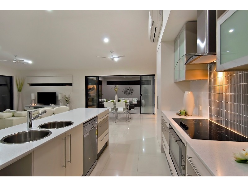 13 Icefire Quay, Trinity Park QLD 4879