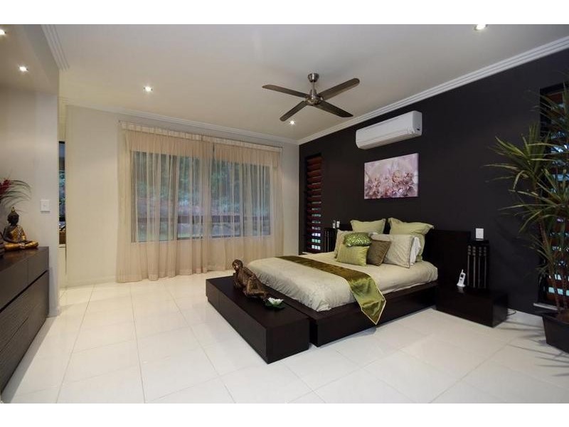 8 Celebration Close, Clifton Beach QLD 4879