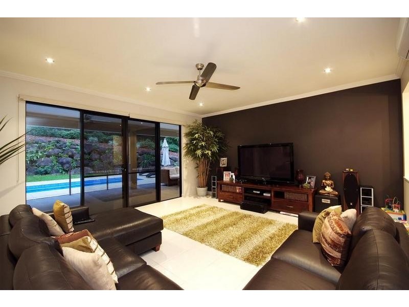 8 Celebration Close, Clifton Beach QLD 4879