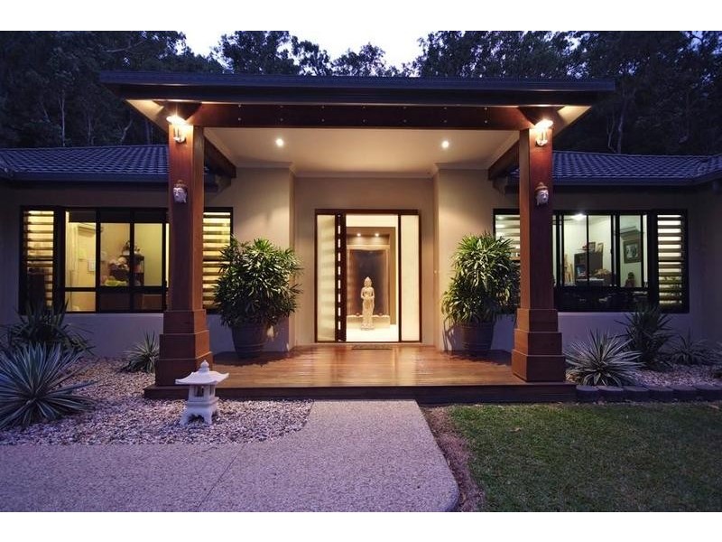 8 Celebration Close, Clifton Beach QLD 4879