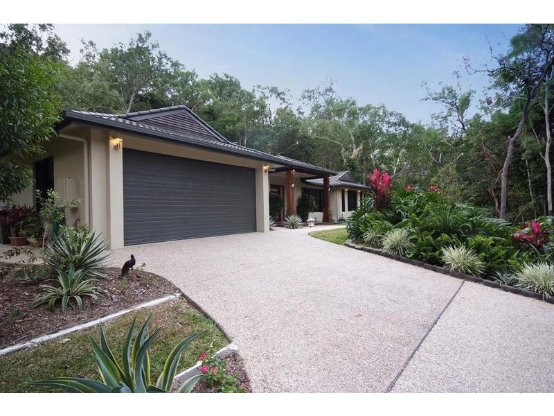 8 Celebration Close, Clifton Beach QLD 4879