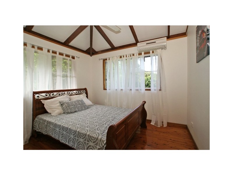 19-21 Chatham Terrace, Smithfield QLD 4878