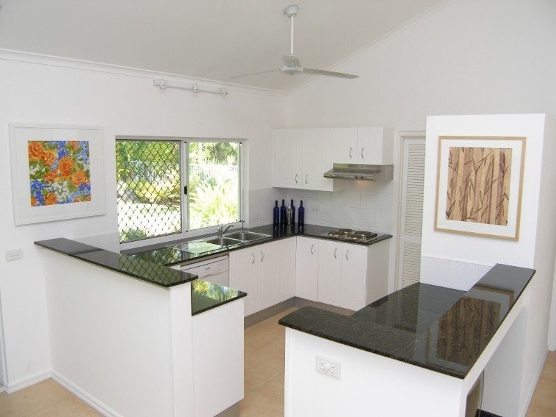4 Michaelmas Close, Clifton Beach QLD 4879