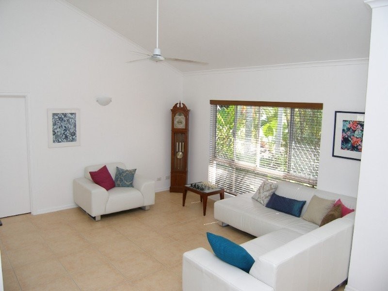 4 Michaelmas Close, Clifton Beach QLD 4879