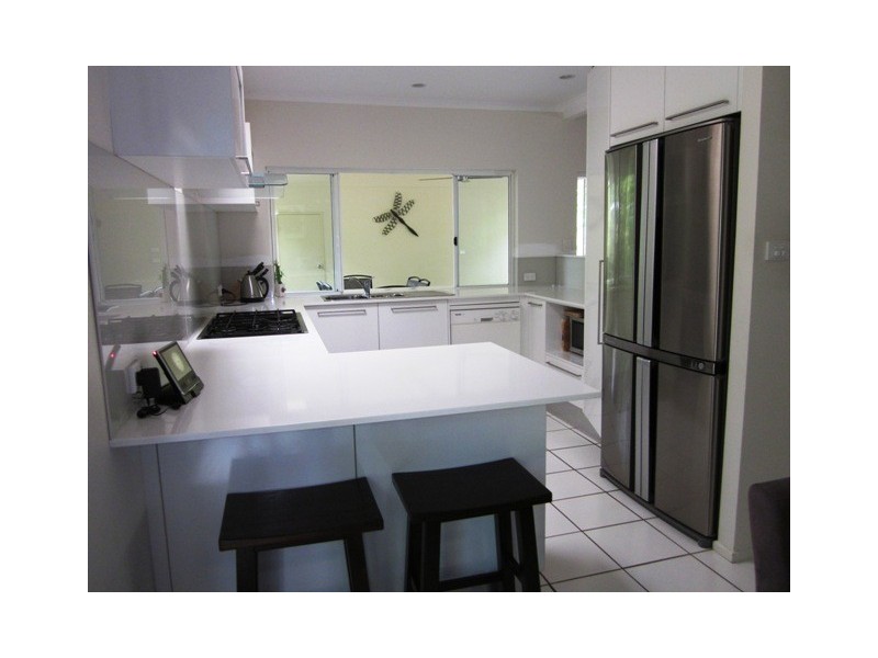 4 Egmont Close, Clifton Beach QLD 4879