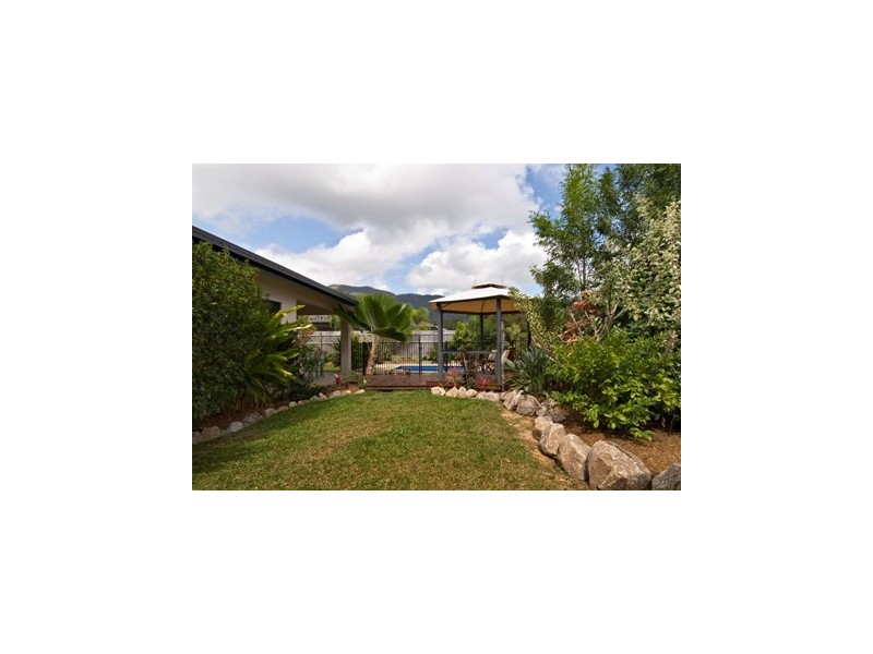 22 Moore Road, Kewarra Beach QLD 4879