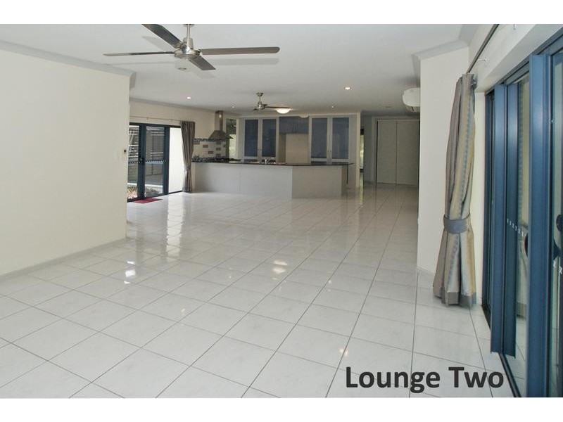 18 Selwyn Cct, Trinity Park QLD 4879