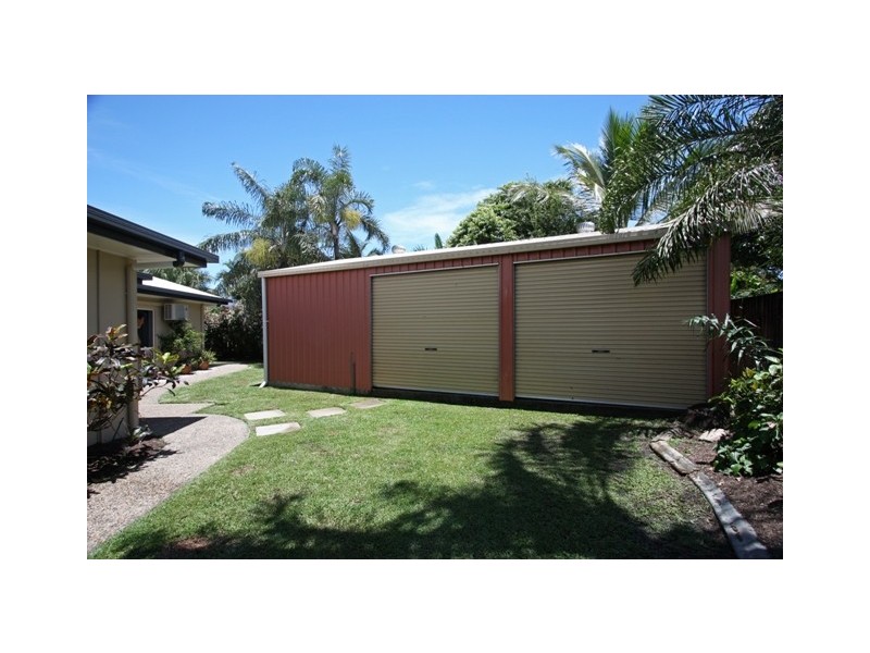 2 Avoca Close, Kewarra Beach QLD 4879