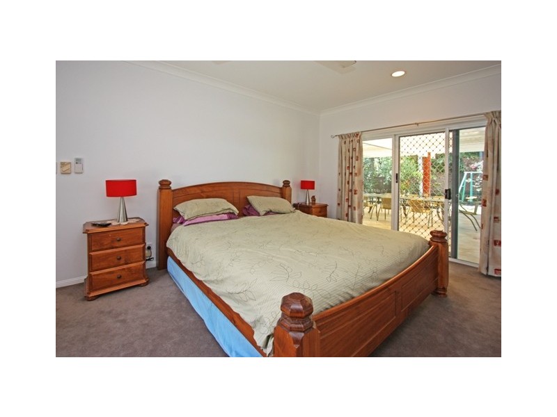 2 Avoca Close, Kewarra Beach QLD 4879
