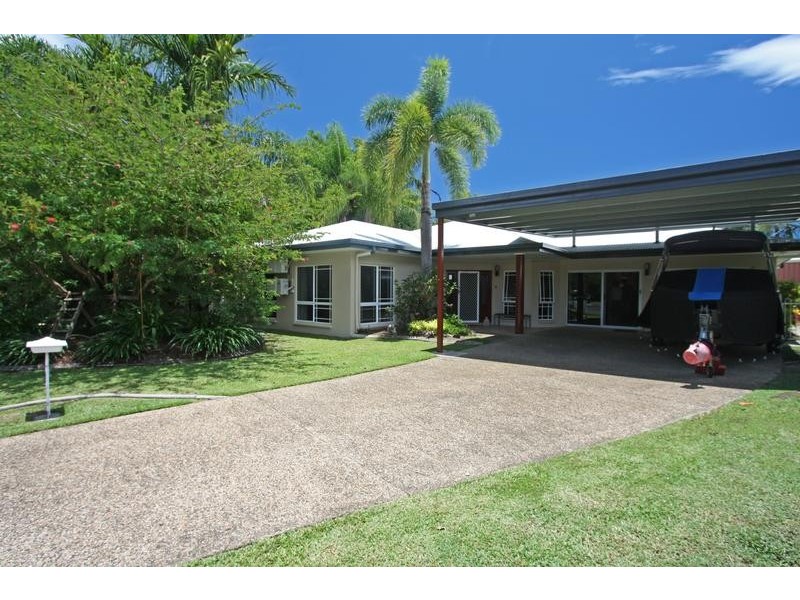 2 Avoca Close, Kewarra Beach QLD 4879