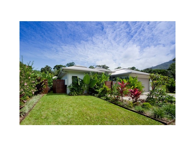 21 Muller Street, Palm Cove QLD 4879