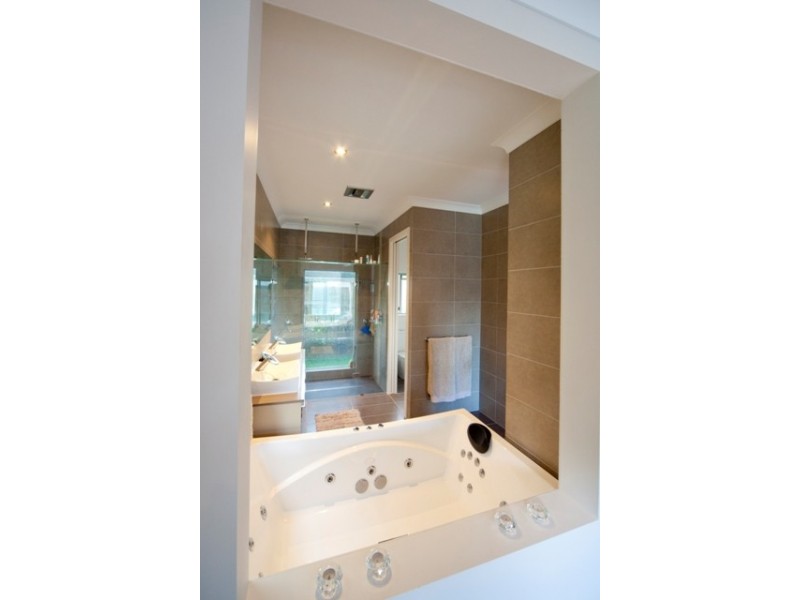 21 Muller Street, Palm Cove QLD 4879