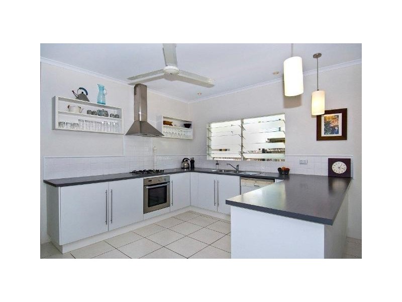 16 Batt Street, Clifton Beach QLD 4879