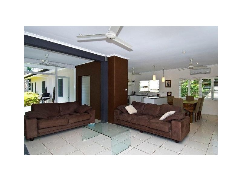 16 Batt Street, Clifton Beach QLD 4879