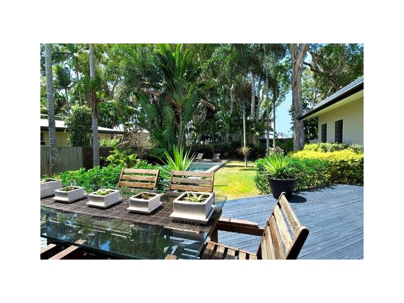 16 Batt Street, Clifton Beach QLD 4879
