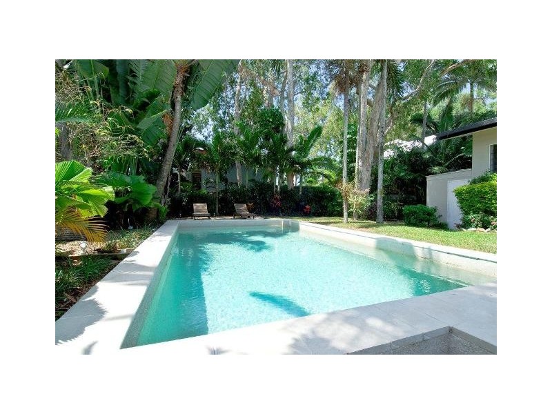 16 Batt Street, Clifton Beach QLD 4879