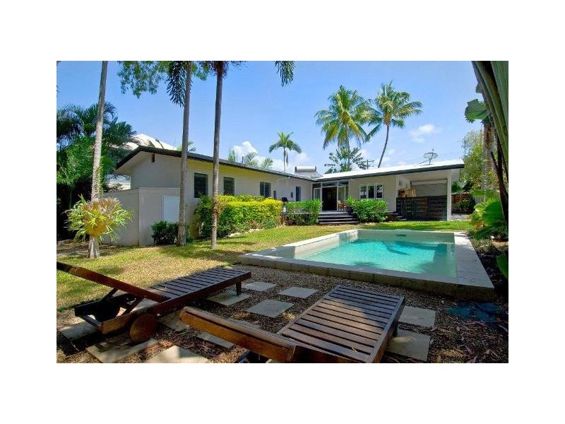 16 Batt Street, Clifton Beach QLD 4879