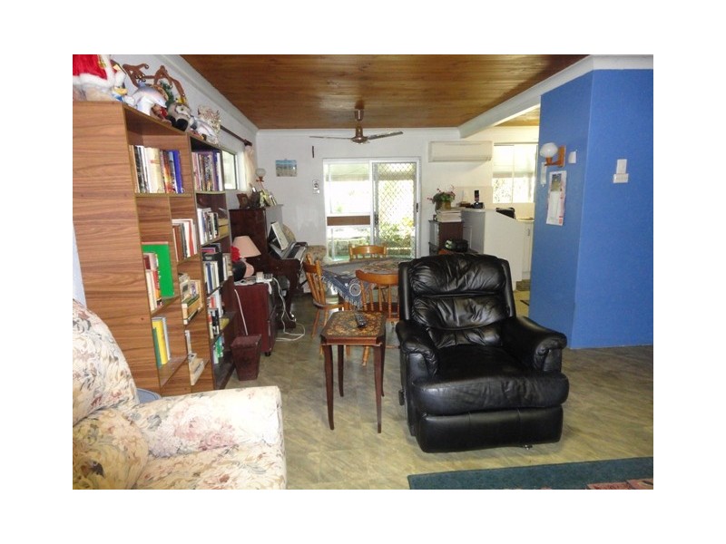 1 Rudder Street, Clifton Beach QLD 4879