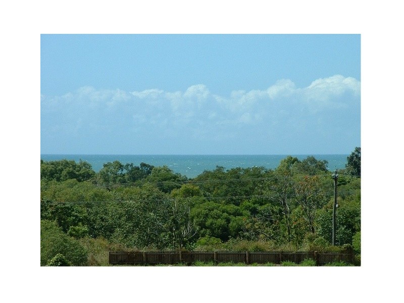 18 Cocus Crescent, Palm Cove QLD 4879