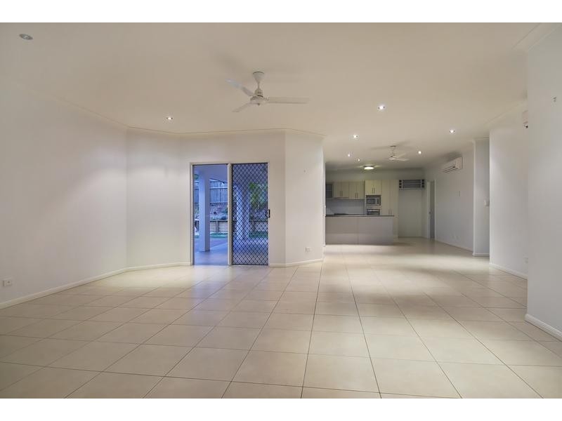 26 Hideaway Close, Palm Cove QLD 4879