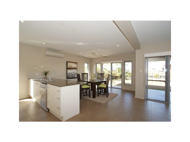 101 Harbour Drive, Trinity Park QLD 4879