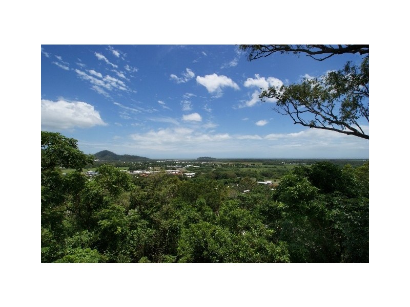 14 Jarda Street, Smithfield QLD 4878