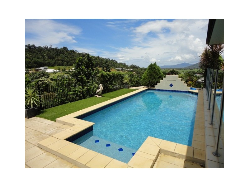 21 Kawana Street, Caravonica QLD 4878
