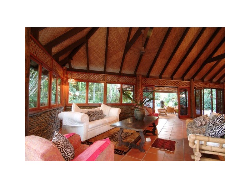 19 Satellite Street, Clifton Beach QLD 4879