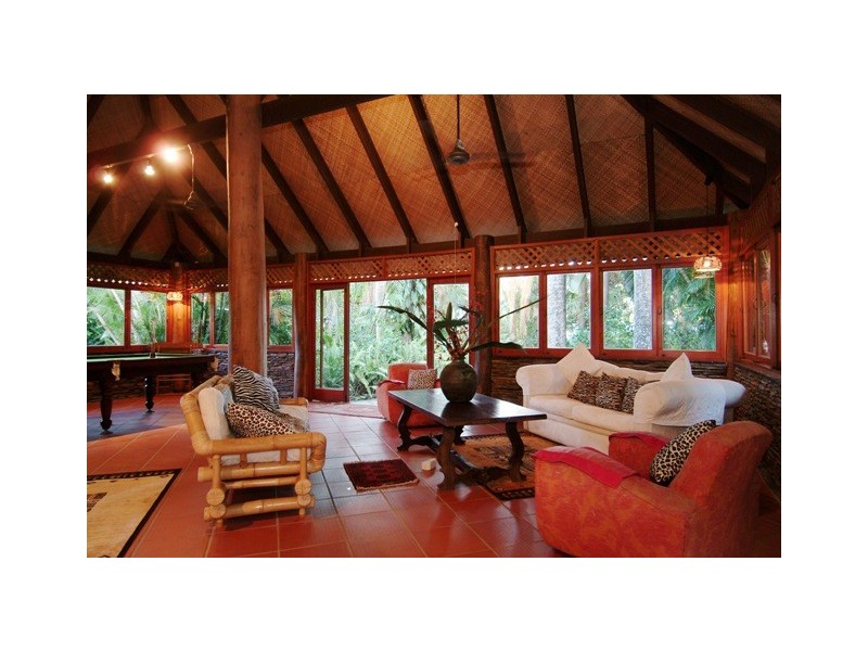 19 Satellite Street, Clifton Beach QLD 4879