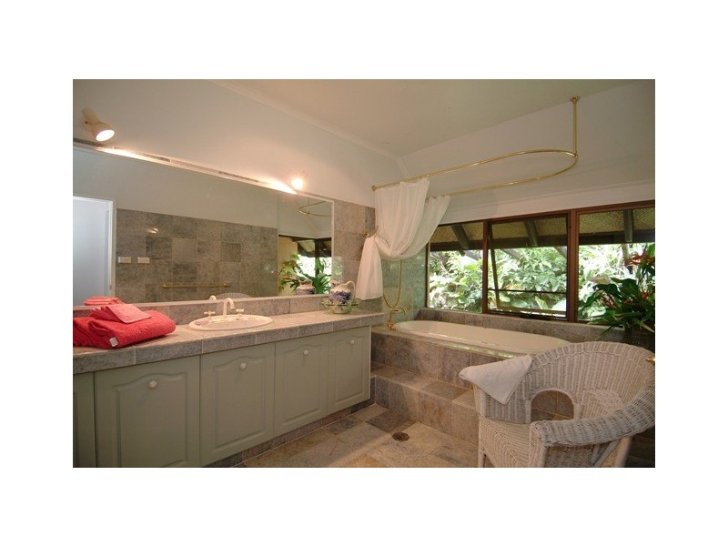 19 Satellite Street, Clifton Beach QLD 4879