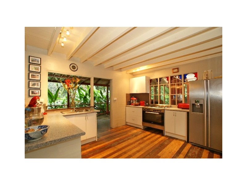 11 Weir Road, Kuranda QLD 4881