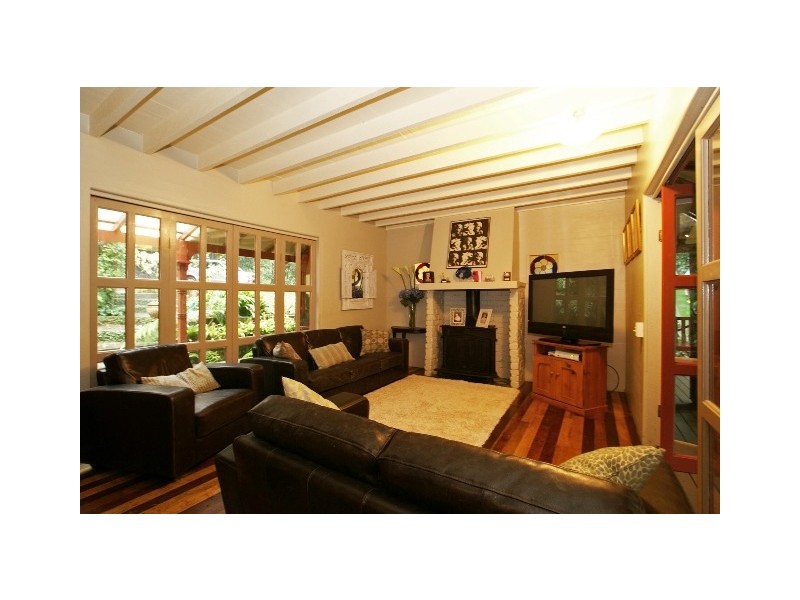 11 Weir Road, Kuranda QLD 4881