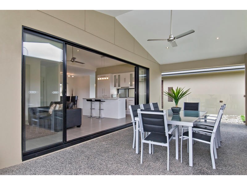 119 Roberts Drive, Trinity Beach QLD 4879